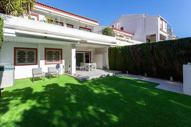 Casa-chalet en Venta en Alicante Golf