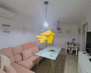 Sala d'estar de Pis de lloguer en  Córdoba Capital amb Aire condicionat i Moblat