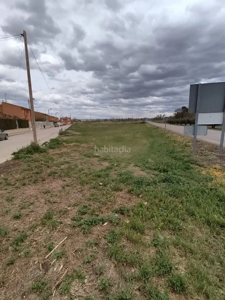 Residential land for sale in Calle Aragón 25