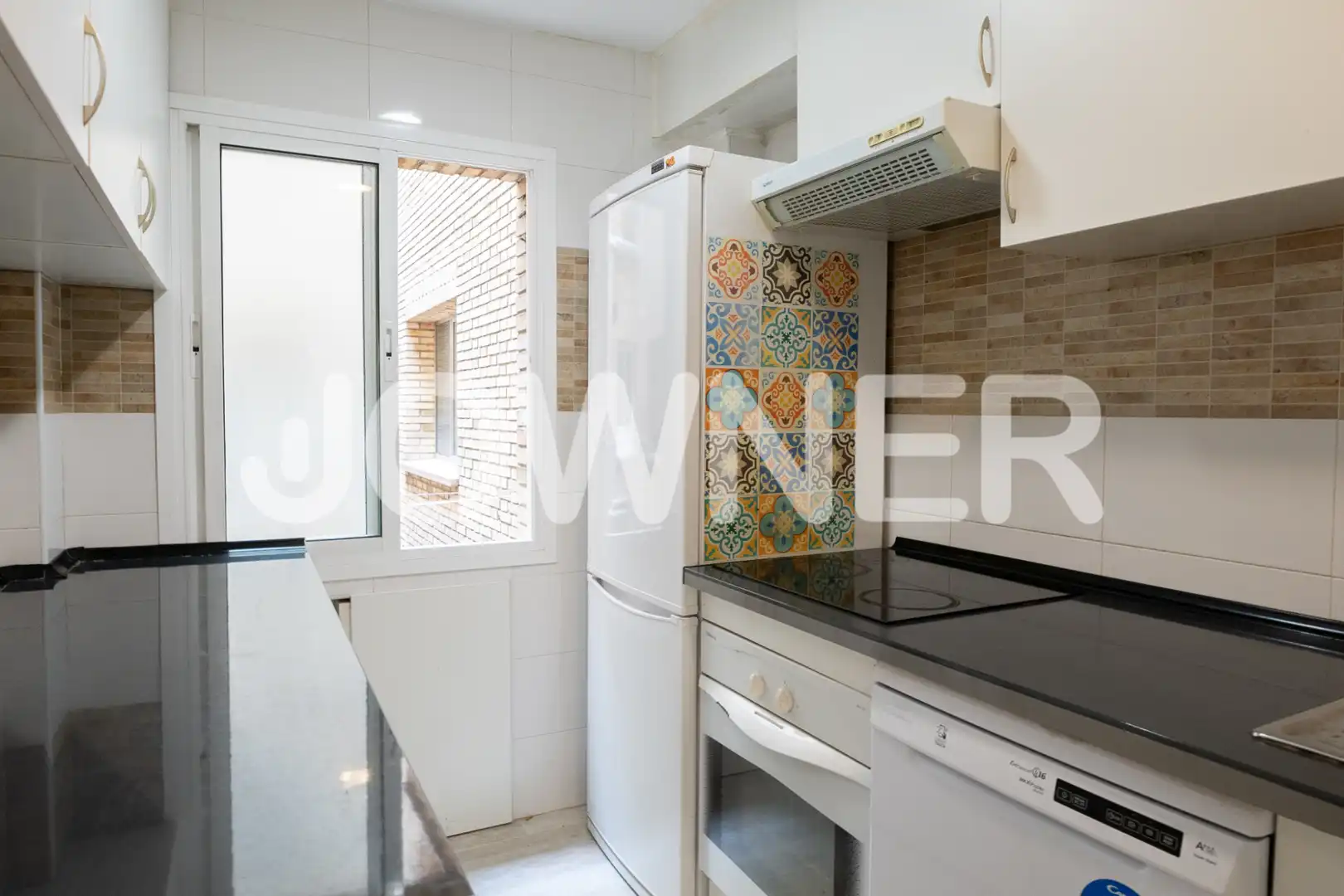 Kitchen of Flat for rent in Madrid  with Heating, Oven and Washing machine