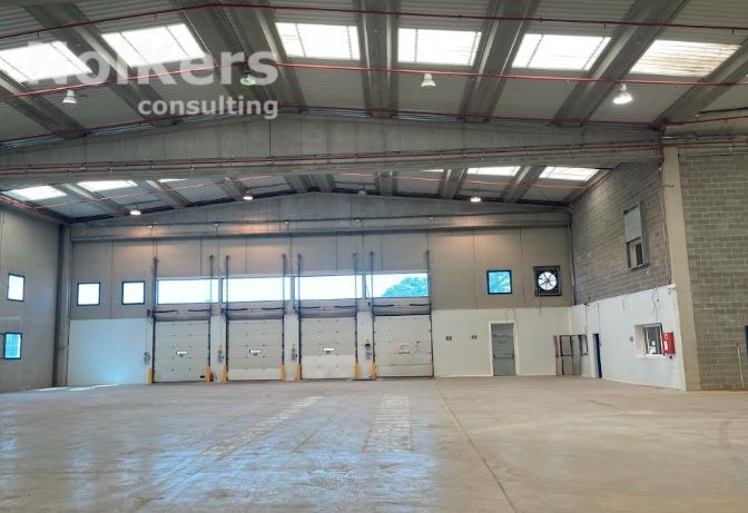 Vista exterior de Nave industrial de alquiler en Sabadell