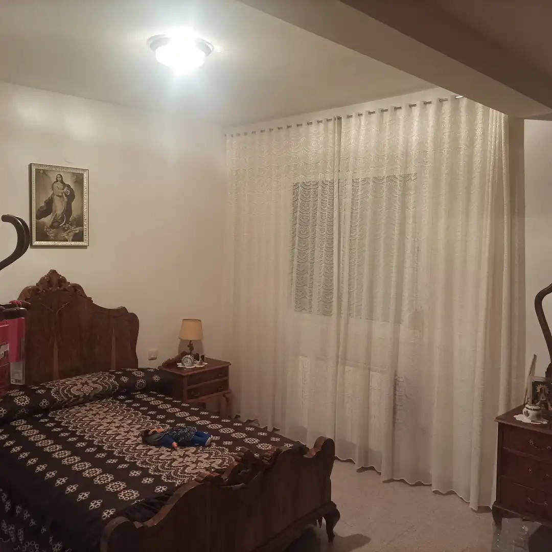 Dormitori de Casa adosada en venda en Villanueva de Alcardete amb Calefacció, Jardí privat i Parquet