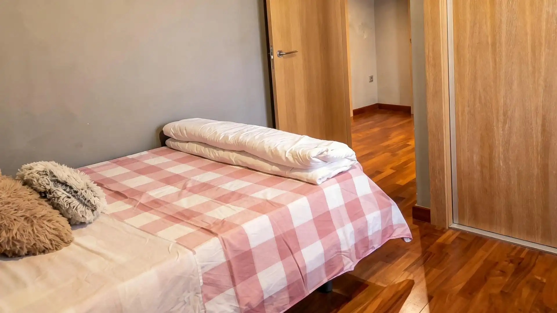 Habitación de Casa adosada en venta en Alicante / Alacant con Aire acondicionado, Jardín privado y Terraza
