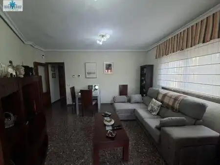 Sala d'estar de Pis en venda en  Albacete Capital amb Traster, Moblat i Balcó