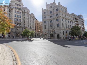 Pis amb ascensor en venda a Calle Ángel Ganivet