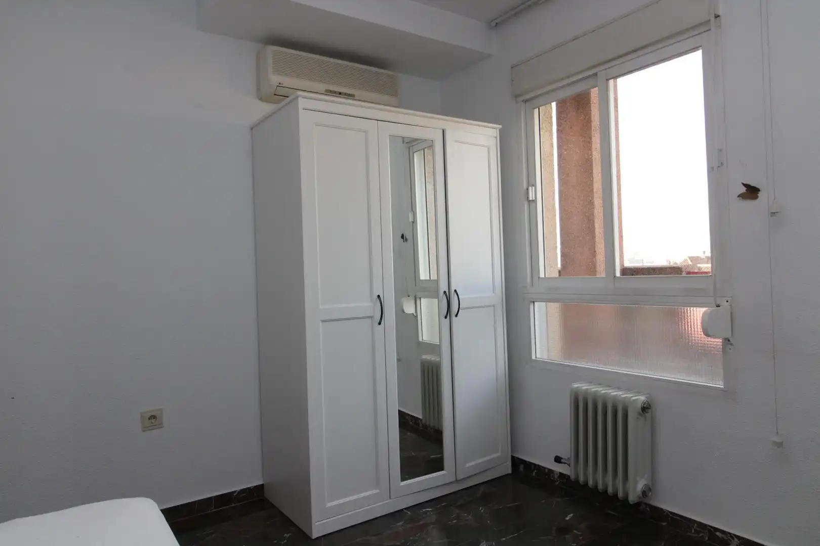 Habitación de Piso de alquiler en Granada con Aire acondicionado, Calefacción y Terraza