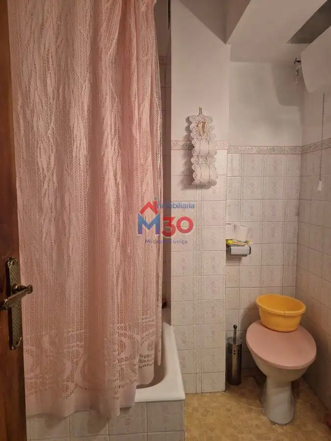 Baño de Piso en venta en Miranda de Ebro con Calefacción, Terraza y Trastero