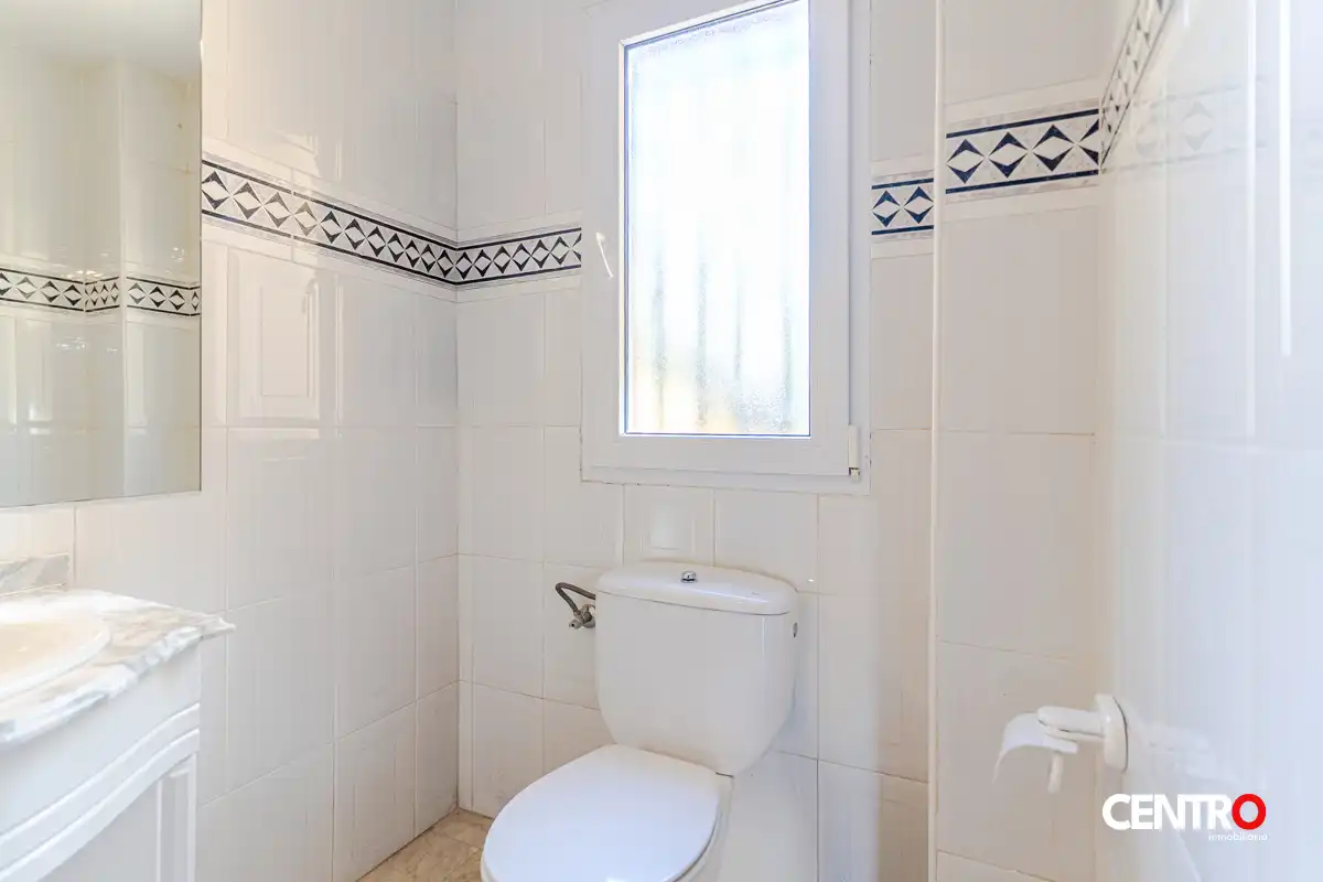 Bathroom of Houses for sale in Padul  with Heating, Private garden and Terrace