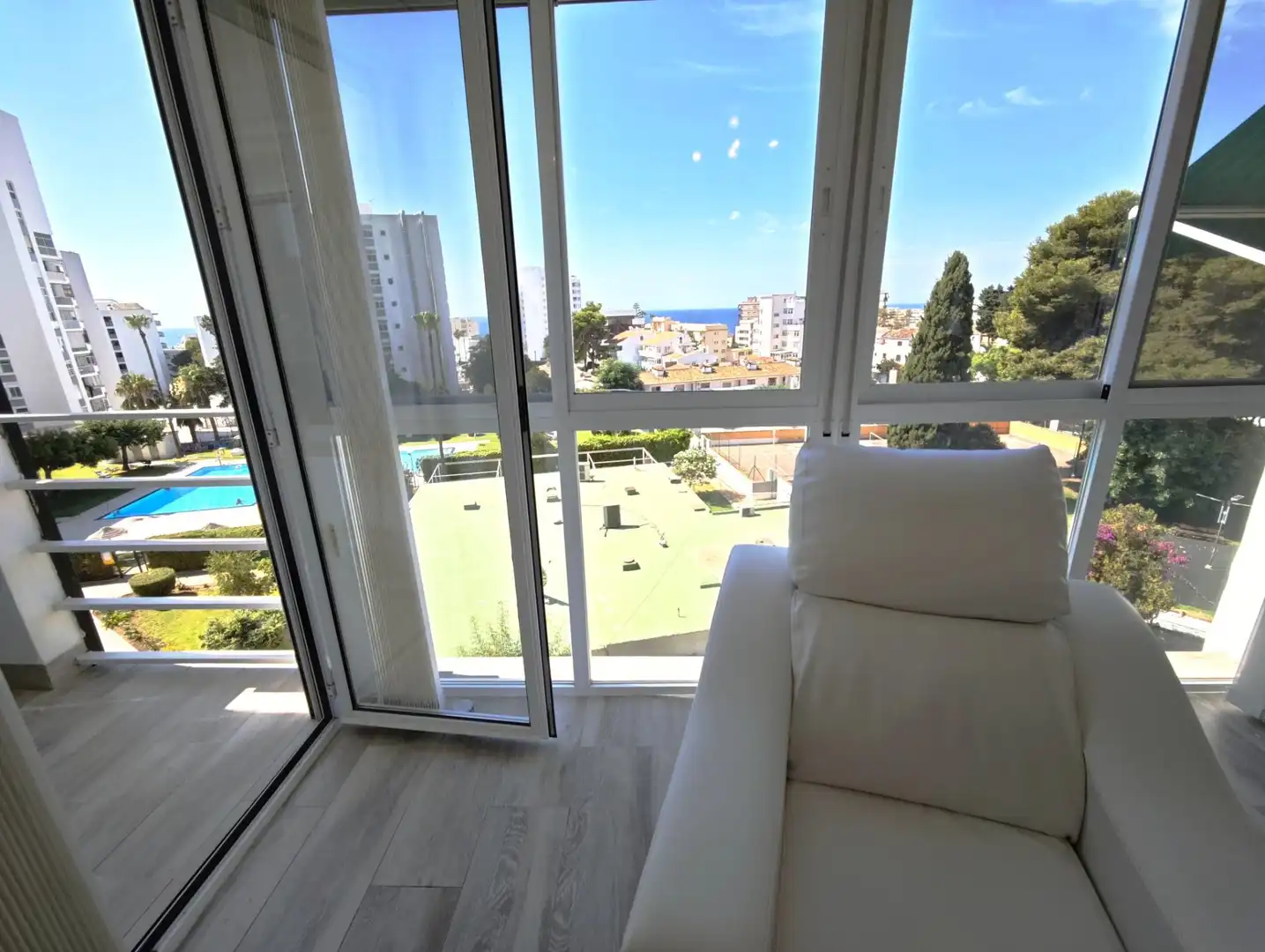 Apartament amb piscina en venda a Avenida de Bonanza 1, imagen 13