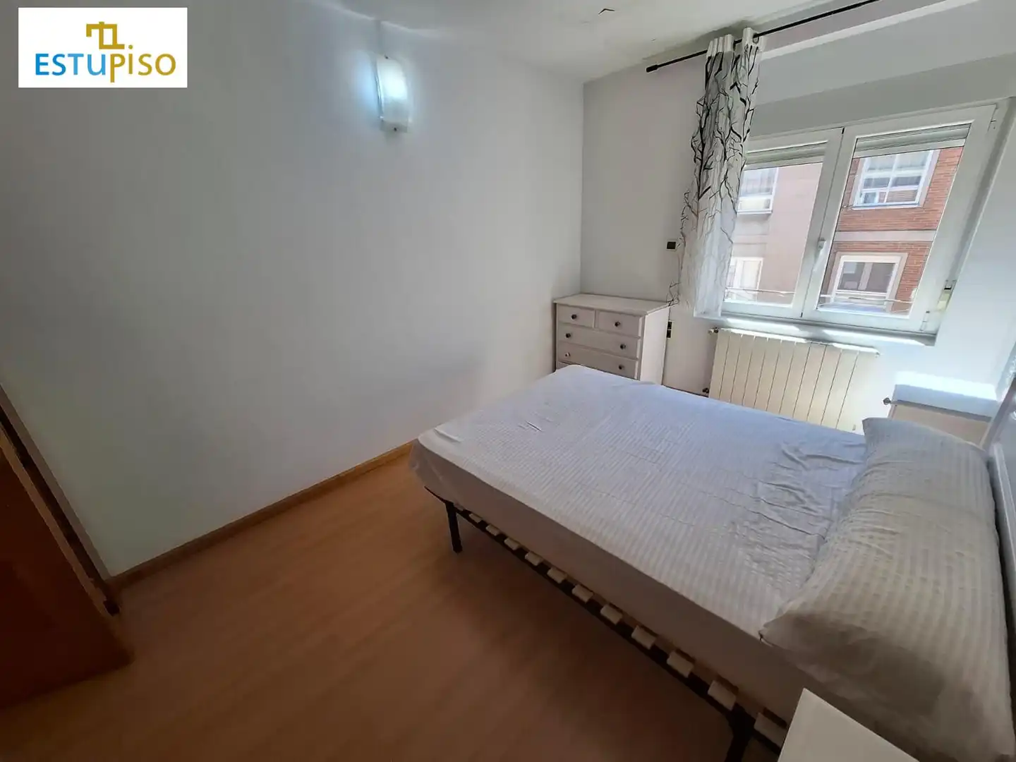 Habitación de Piso en venta en León Capital  con Calefacción