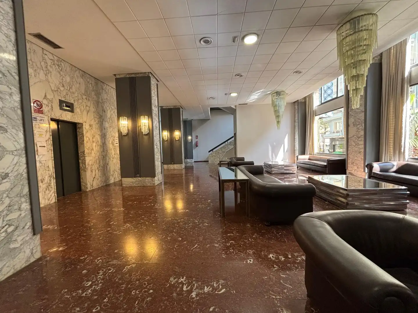 Wohnung zum Verkauf in Alicante / Alacant mit Klimaanlage und Terrasse
