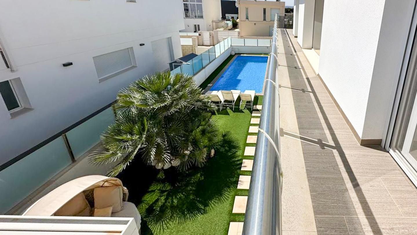 Piscina de Casa o xalet en venda en Santa Pola amb Aire condicionat, Parquet i Terrassa