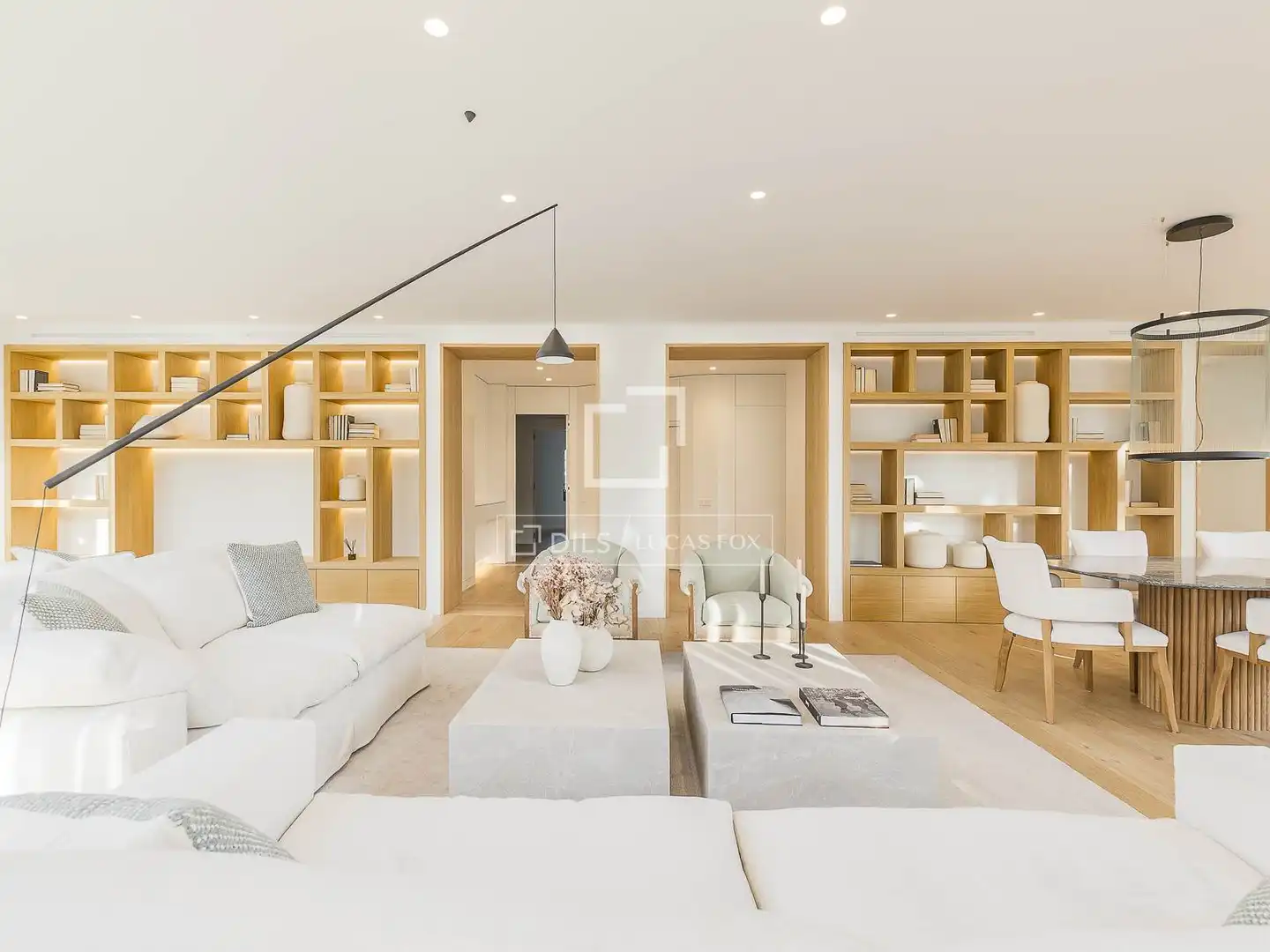Wohnzimmer von Wohnung zum Verkauf in Barcelona mit Klimaanlage, Heizung und Privatgarten