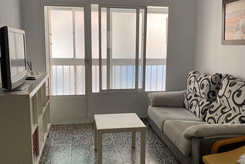 Foto 1 de Piso de alquiler en Calle Lepanto, Girón - Las Delicias, Málaga