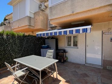 Adossat amb piscina de lloguer a Avinguda Capiscol