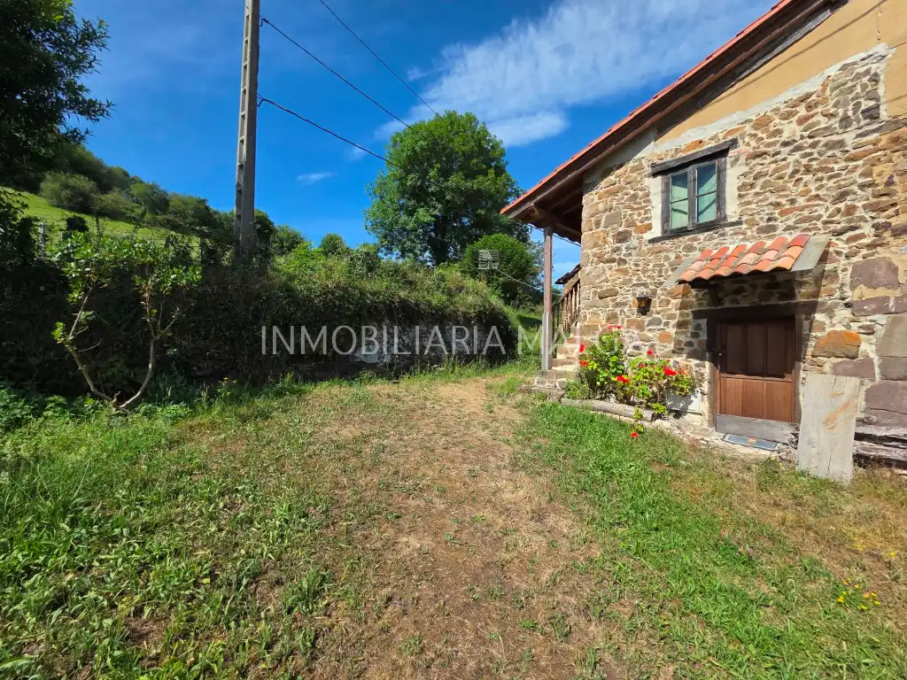 Houses for sale in Colunga  with Private garden, Parquet flooring and Storage room