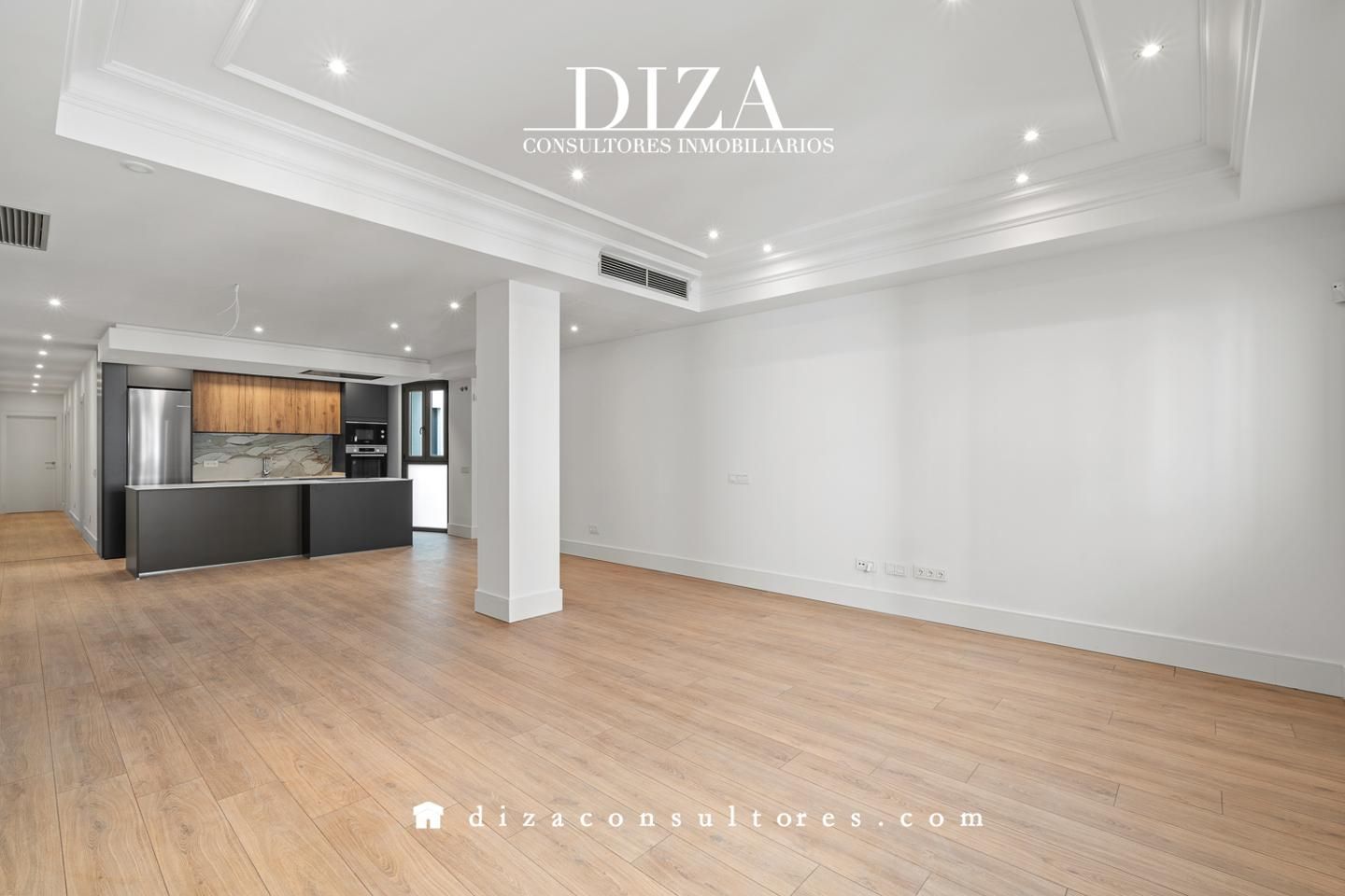 Bedroom of Flat to rent in  Madrid Capital  with Air Conditioner, Heating and Community pool