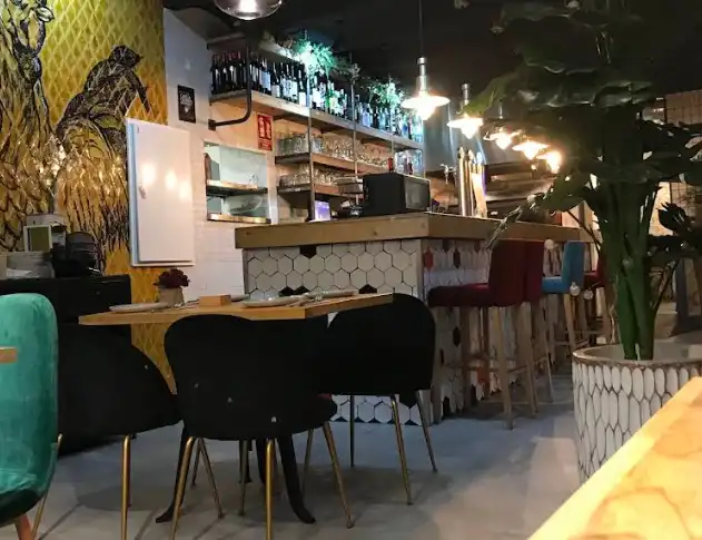 Local de alquiler en Castellana