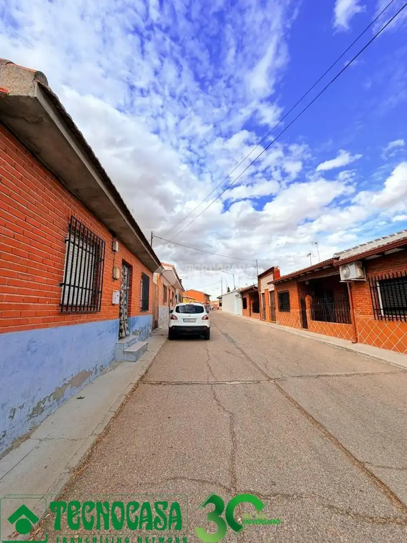 Exterior view of Houses for sale in Albarreal de Tajo