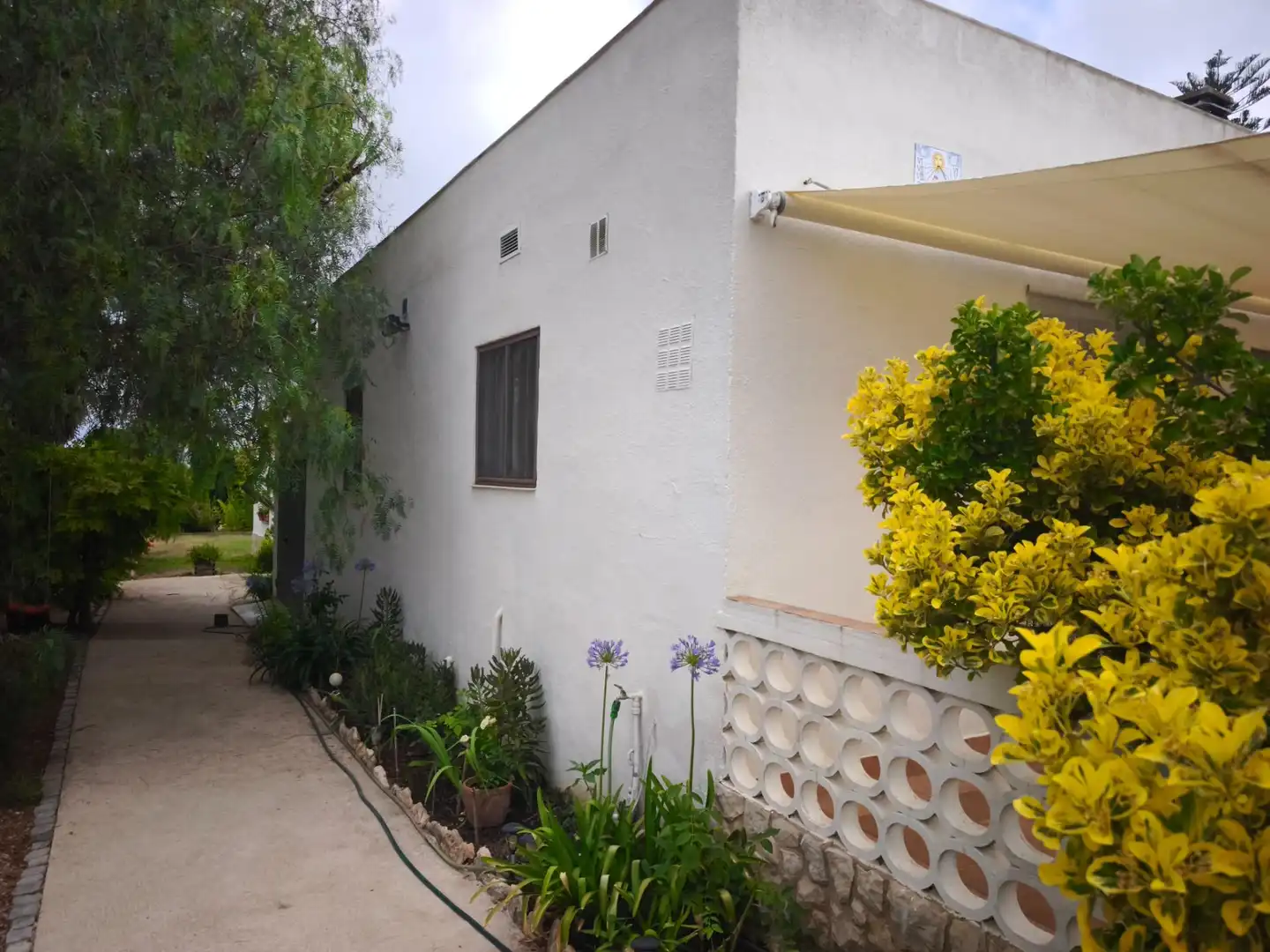 Vista exterior de Finca rústica en venda en Masdenverge amb Jardí privat, Traster i Moblat