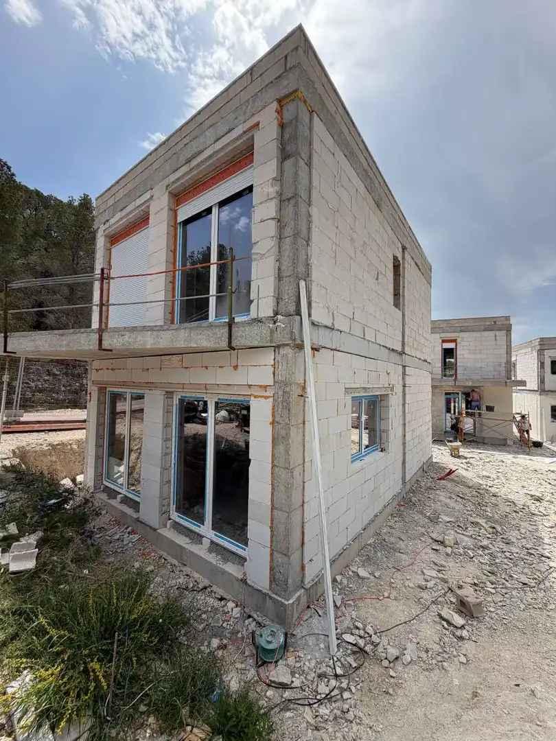 Casa amb piscina en venda a Avinguda Reyes Católicos, imagen 5