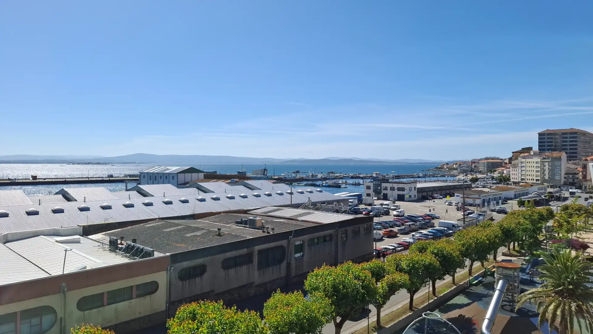Vista exterior de Pis en venda en Ribeira amb Calefacció, Parquet i Traster