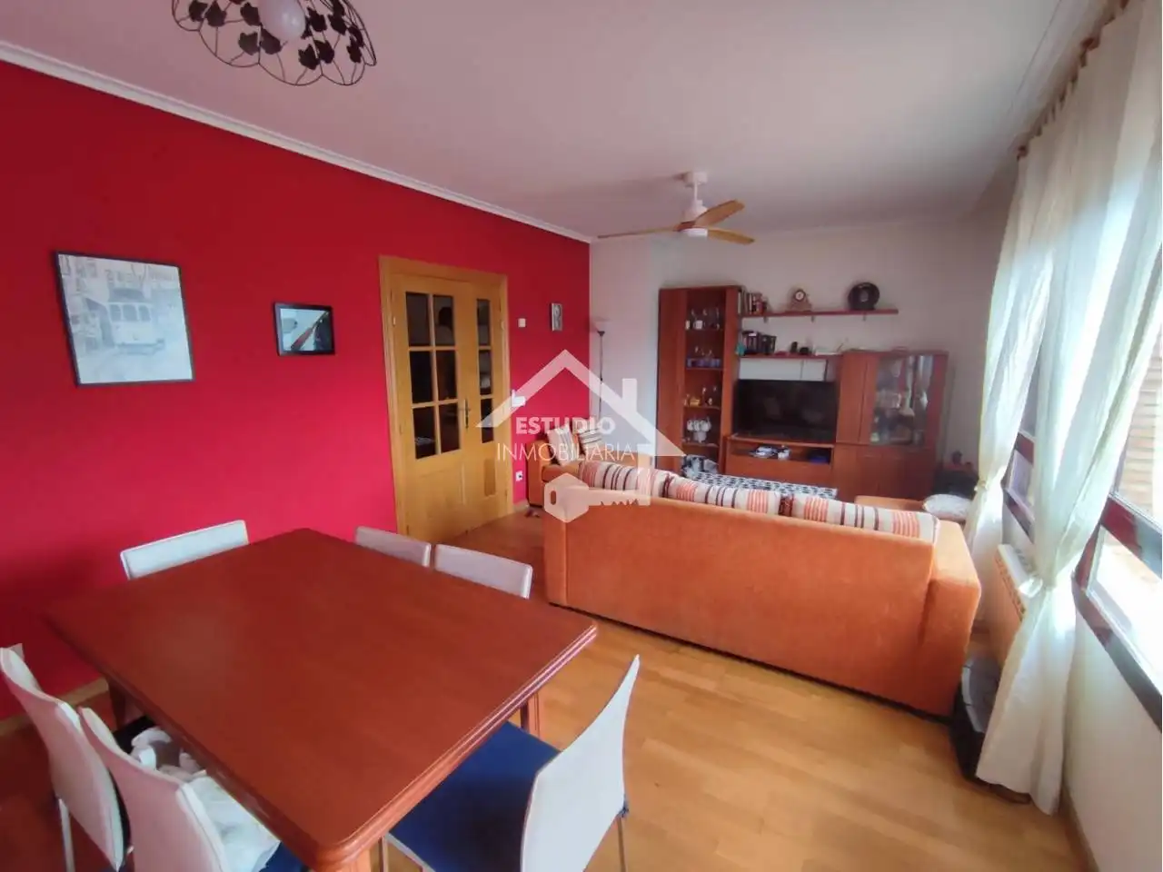 Sala de estar de Casa o chalet en venta en Canillas de Río Tuerto con Calefacción, Jardín privado y Parquet