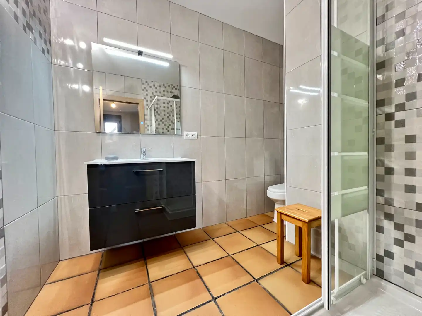 Baño de Casa o chalet en venta en Ayerbe con Calefacción, Terraza y Amueblado