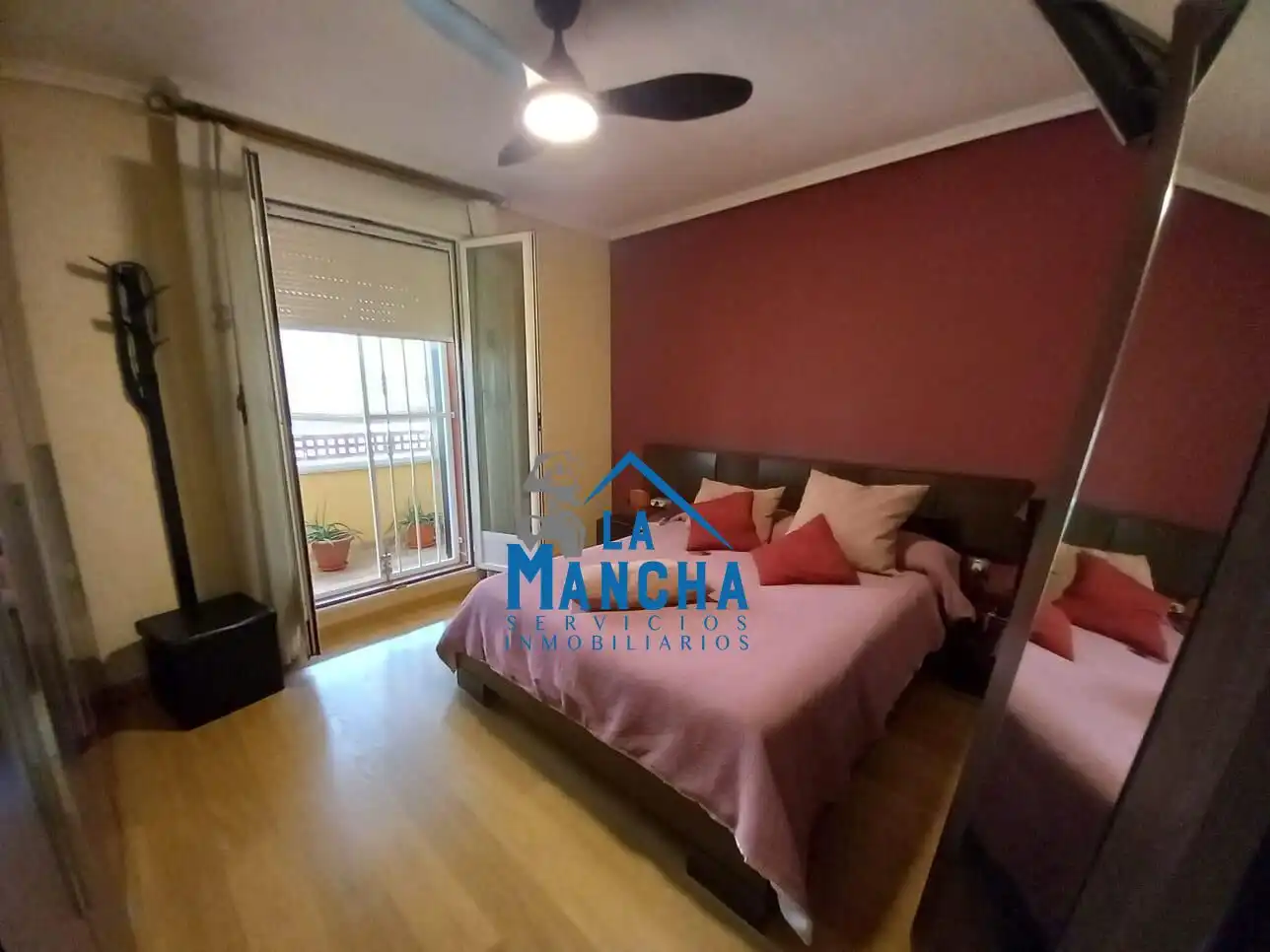 Schlafzimmer von Einfamilien-Reihenhaus zum Verkauf in La Gineta mit Abstellraum und Schwimmbad