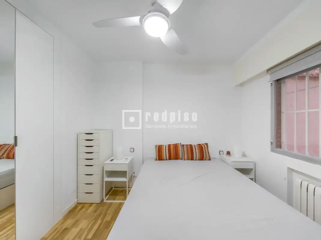 Habitación de Apartamento de alquiler en Madrid con Calefacción, Parquet y Terraza