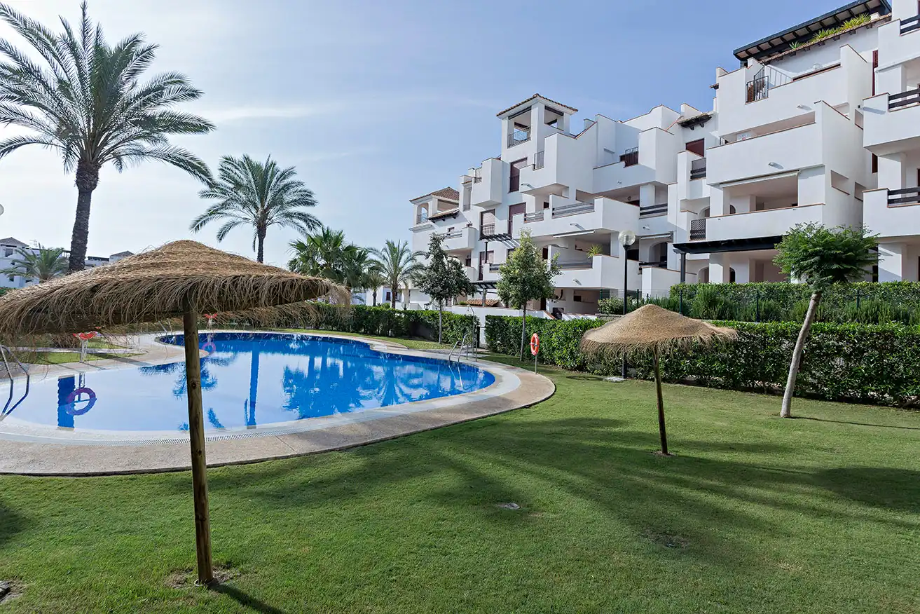 Exterior view of Ground floor for sale in Vera  with Air Conditioner, Terrace and Storage room