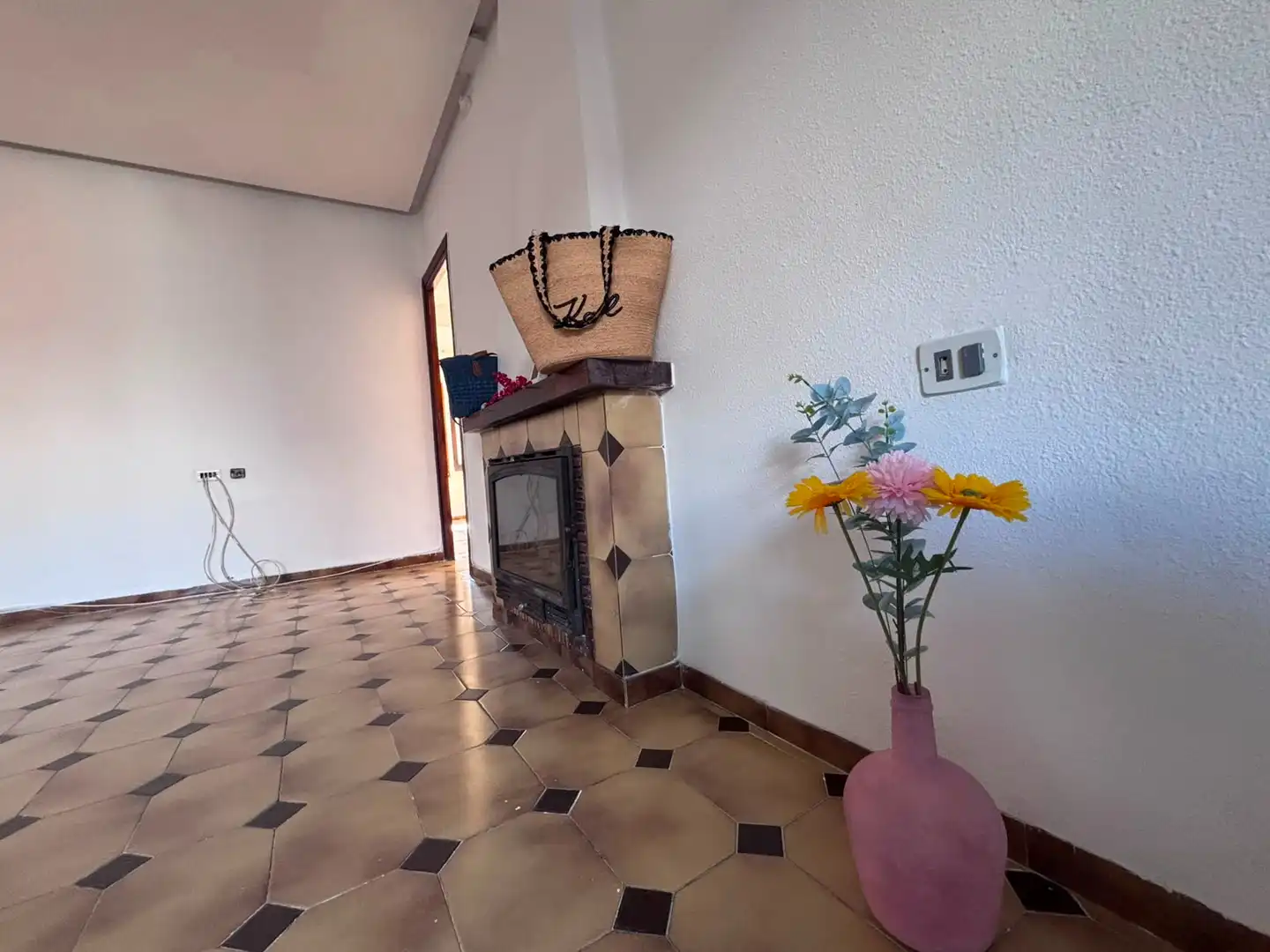 Sala d'estar de Casa o xalet en venda en Burjassot amb Terrassa i Balcó