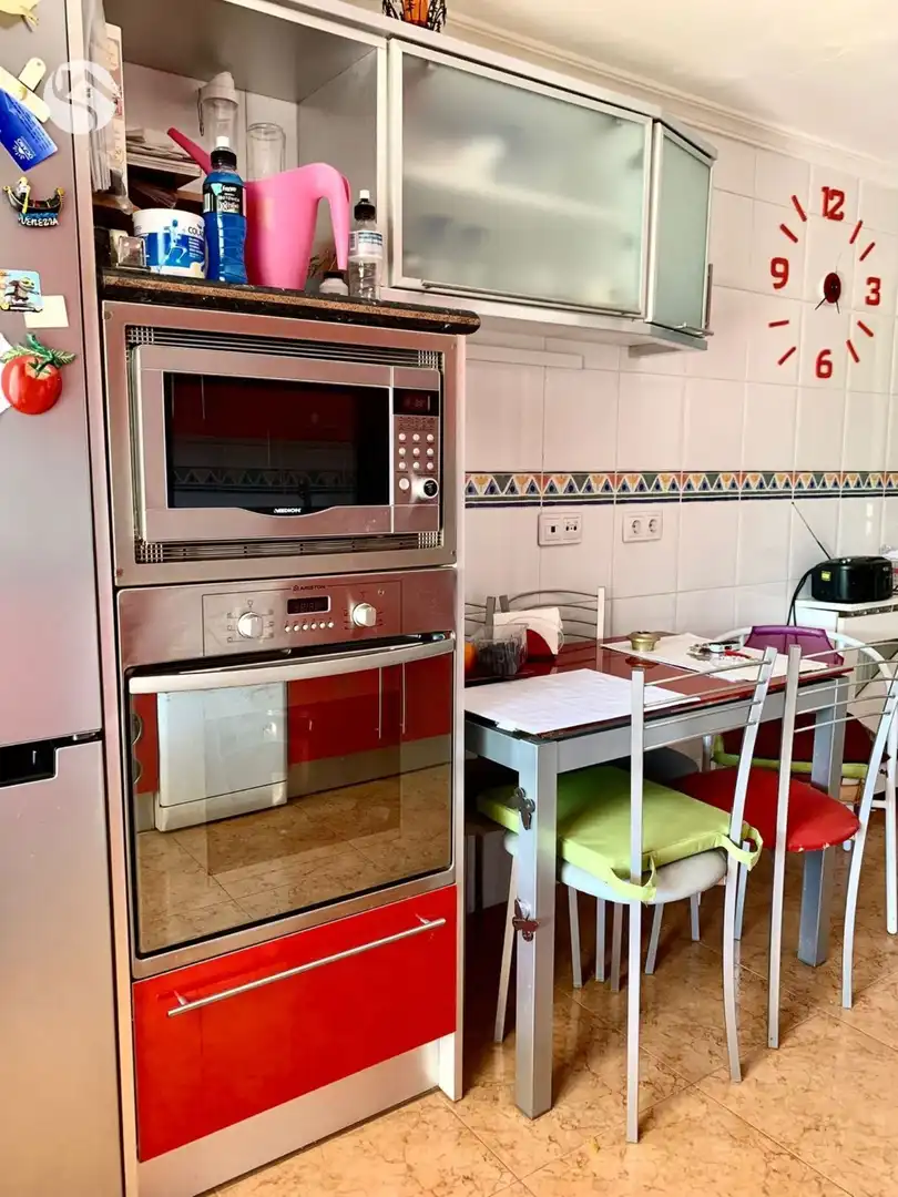 Cuina de Casa o xalet en venda en Arcas del Villar amb Calefacció, Terrassa i Traster