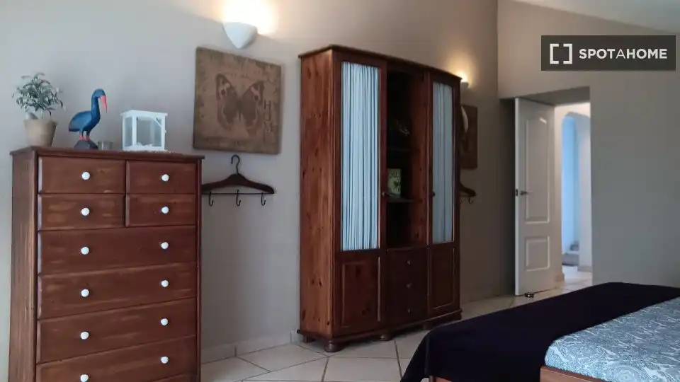 Habitación de Piso de alquiler en Sagunto / Sagunt con Aire acondicionado, Calefacción y Amueblado