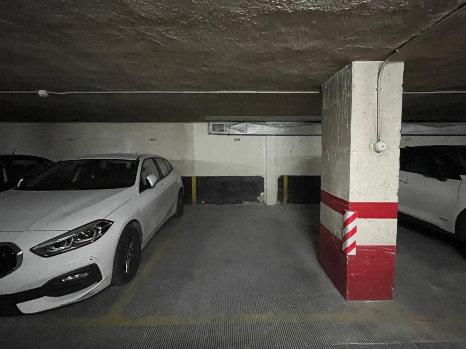Parking of Garage for sale in  Madrid Capital