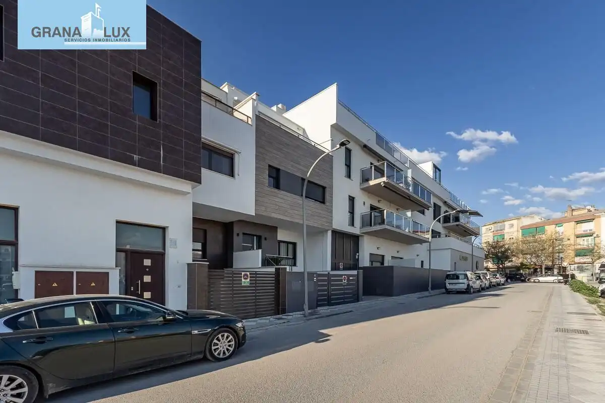Exterior view of Houses for sale in Granada  with Air Conditioner, Heating and Terrace