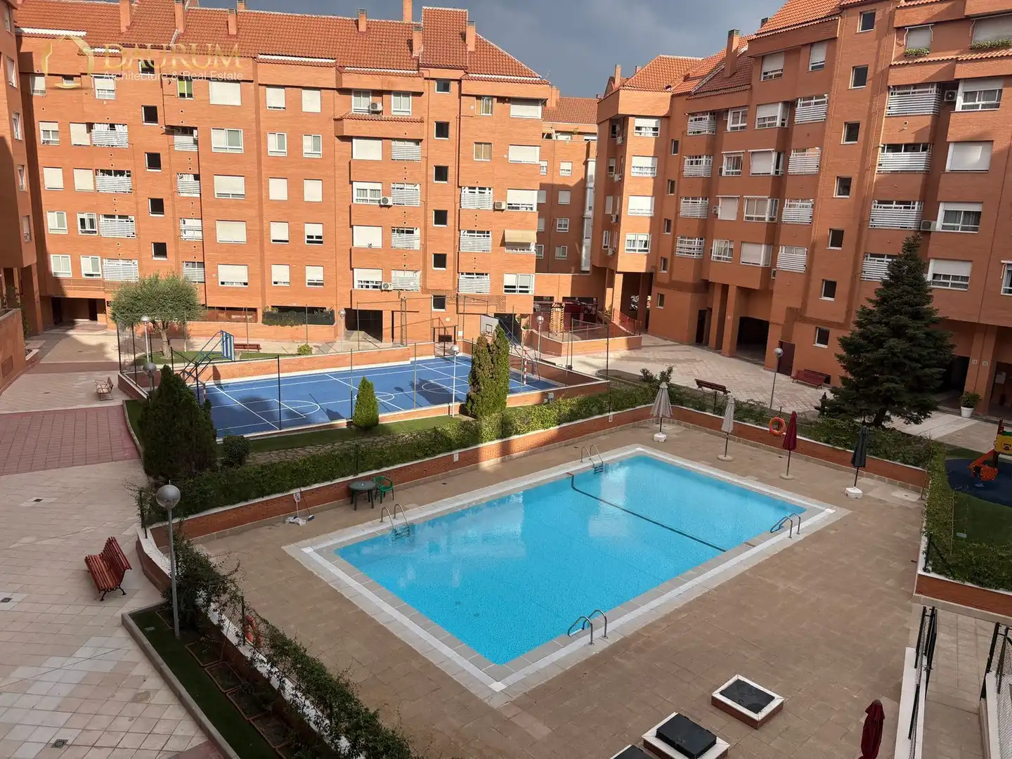 Swimming pool of Flat for sale in Madrid  with Heating, Terrace and Storage room