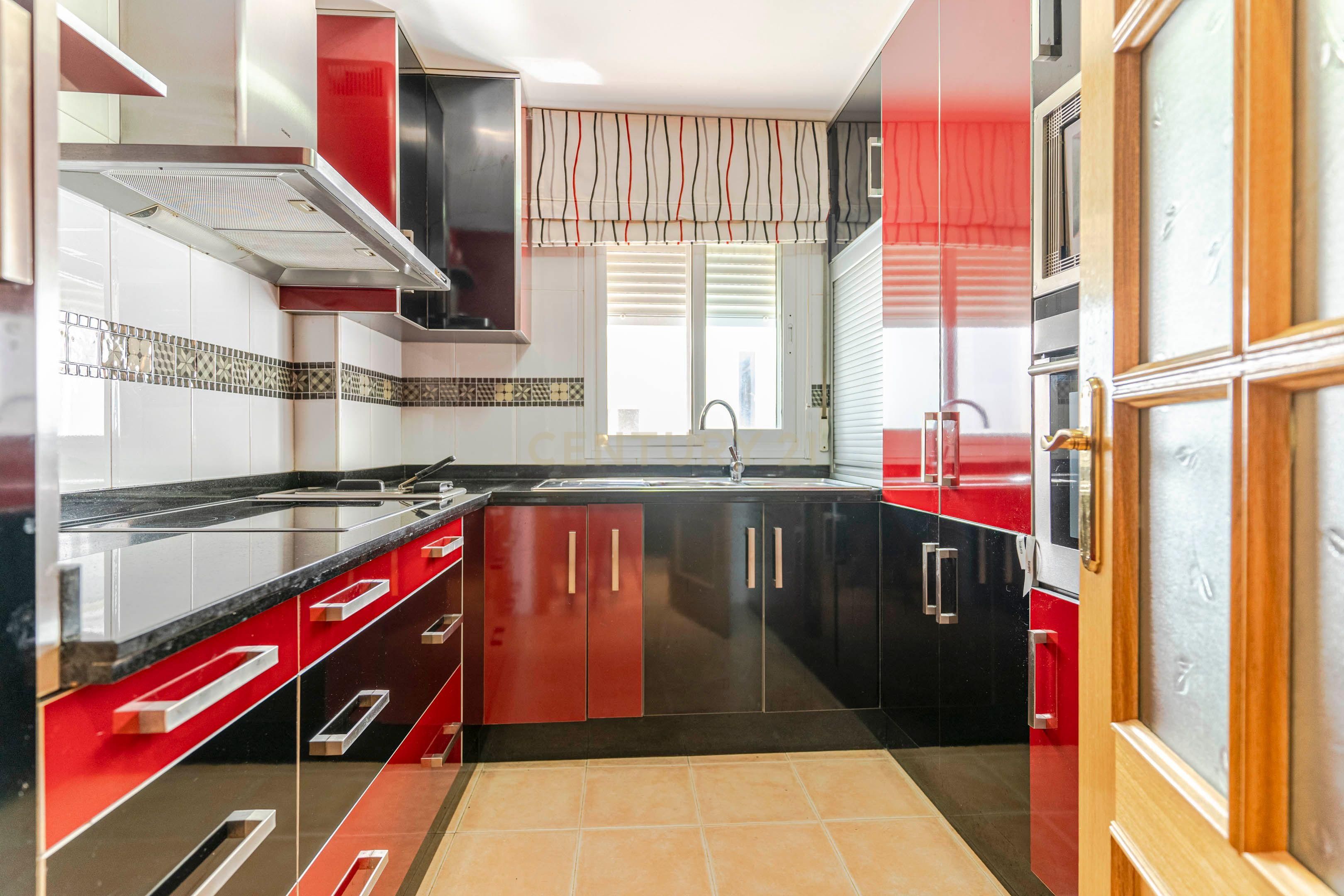 Cuina de Apartament en venda en Huétor Tájar amb Aire condicionat