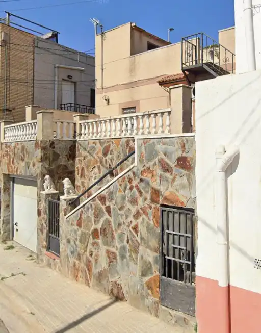 Vista exterior de Casa o chalet en venta en Sant Vicenç Dels Horts