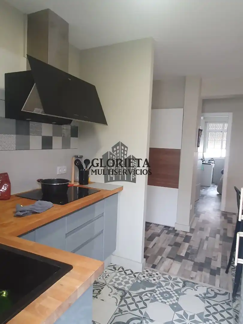 Cocina de Piso en venta en Vigo  con Calefacción, Jardín privado y Amueblado