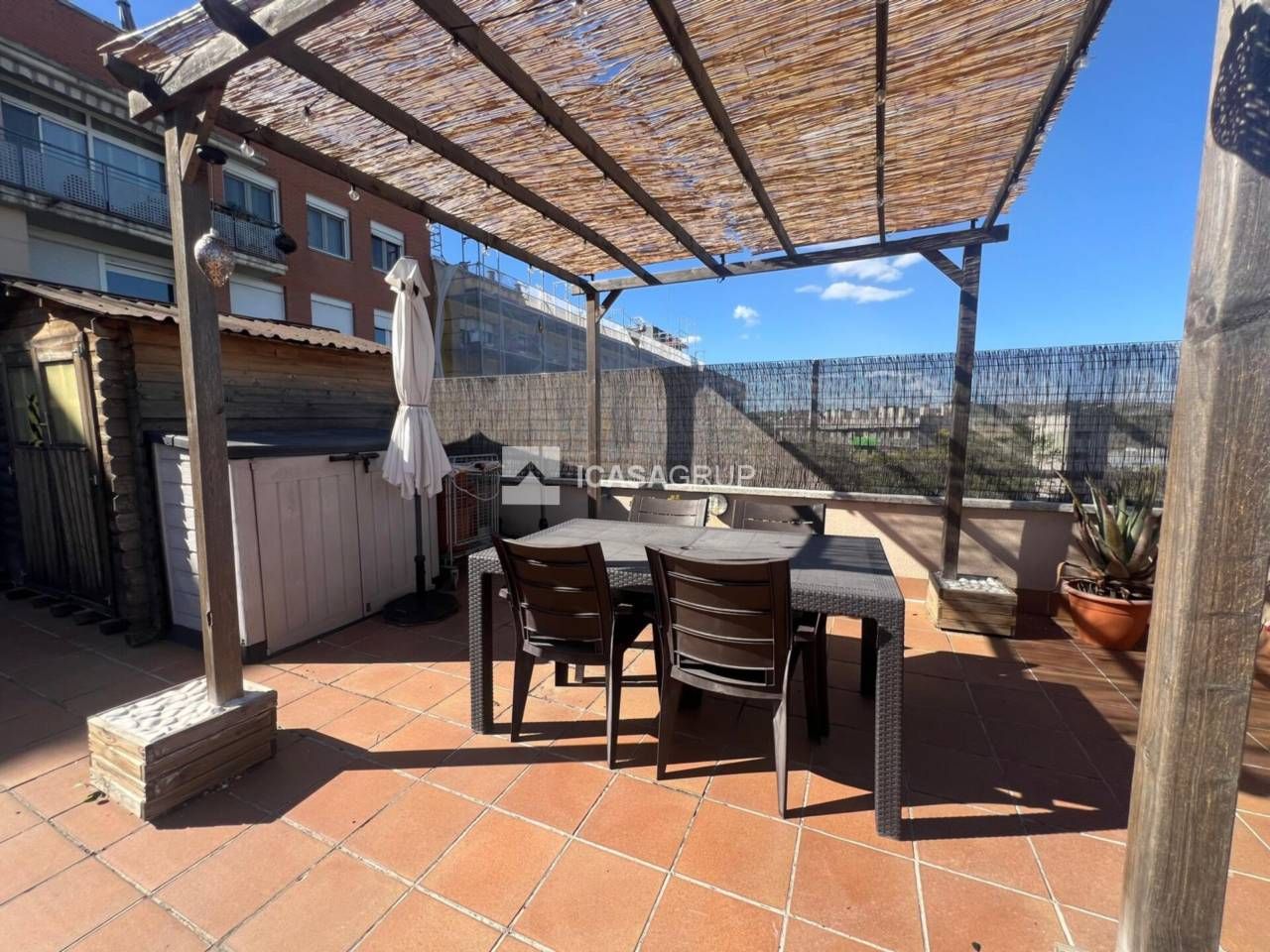 Terrassa de Pis en venda en Rubí amb Aire condicionat, Calefacció i Jardí privat