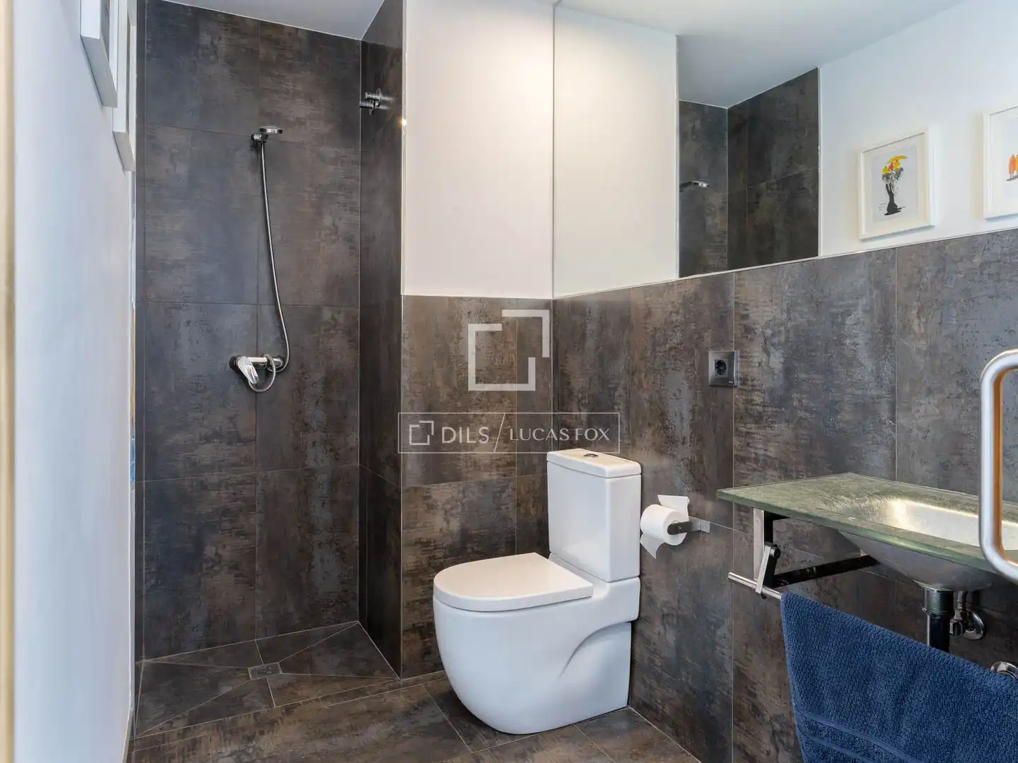 Badezimmer von Haus oder Chalet zum Verkauf in Lloret de Mar mit Klimaanlage, Privatgarten und Terrasse