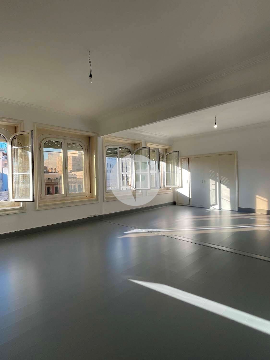 Exterior view of Flat to rent in  Barcelona Capital  with Heating and Balcony