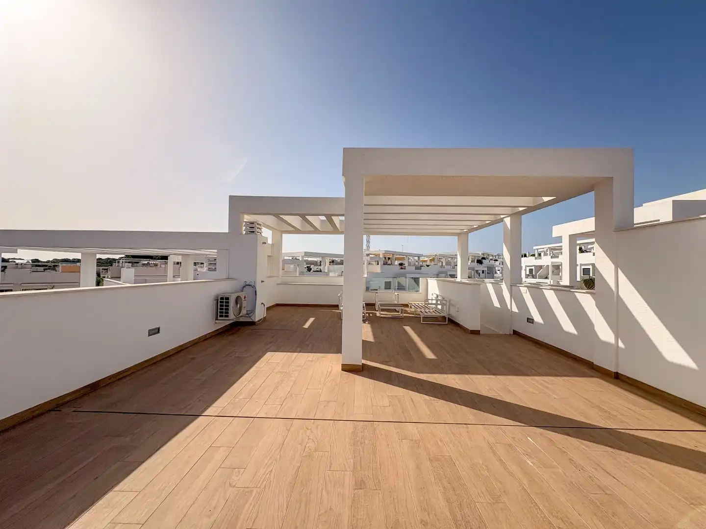 Terraza de Piso de alquiler en Torrevieja con Aire acondicionado, Calefacción y Jardín privado