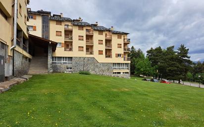 Vista exterior de Apartament en venda en Alp amb Balcó