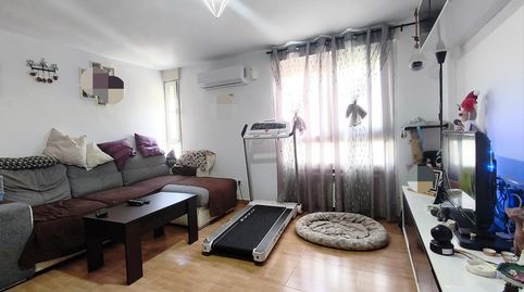 Foto 2 de Piso en venta en Amposta, Madrid Capital