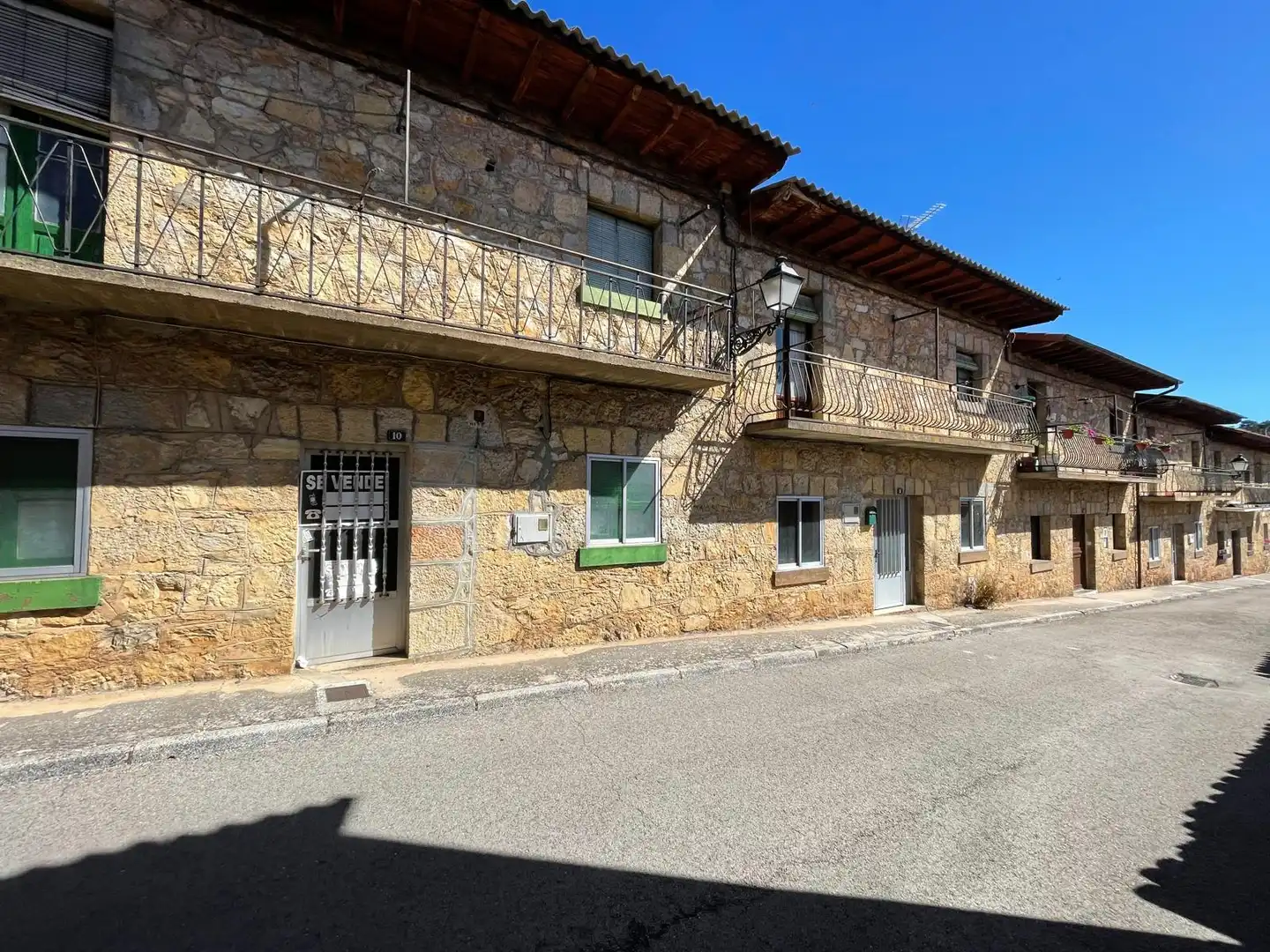 Vista exterior de Finca rústica en venda en San Leonardo de Yagüe amb Traster