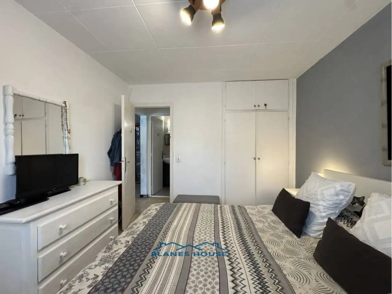 Schlafzimmer von Wohnung zum Verkauf in Lloret de Mar mit Klimaanlage und Terrasse