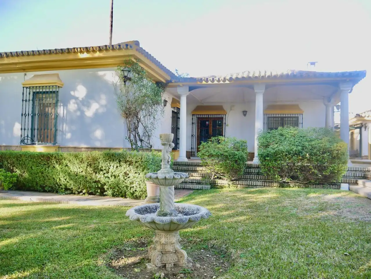 Casa o xalet en venda a Jacinto Benavente, Gines