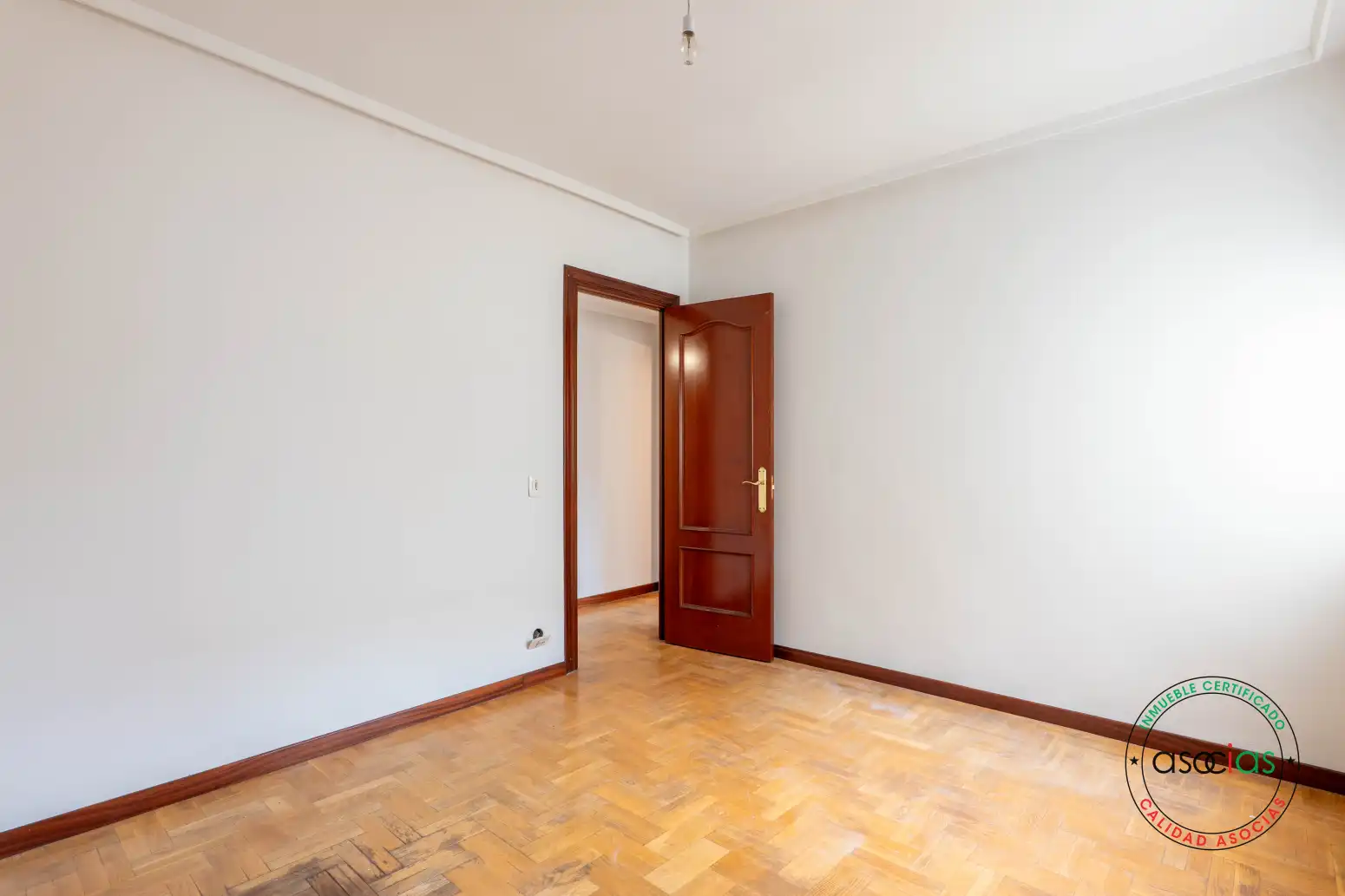 Dormitori de Pis en venda en Gijón  amb Calefacció i Parquet